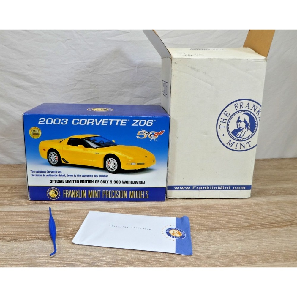 Franklin Mint 2003 Corvette Z06 1:24 Diecast Limited Edition w/ Box